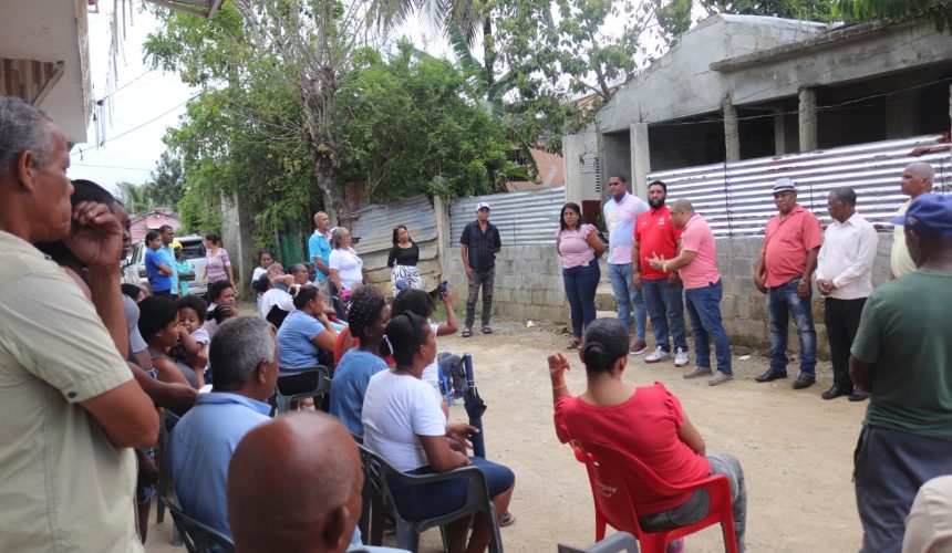Diputado Ramón Raposo realiza amplio recorrido por comunidades de Villa Mella en SDN