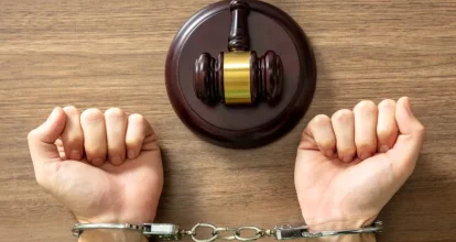 Mujer recibe 10 años de prisión por herir menor de edad con arma blanca