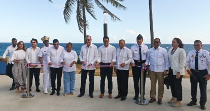 Presidente Abinader y ministro Collado inauguran segunda etapa del malecón de Santo Domingo Este.