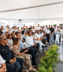 Carolina Mejía transforma vertedero en nuevo parque Monumental, impactando en la calidad de vida en Los Girasoles