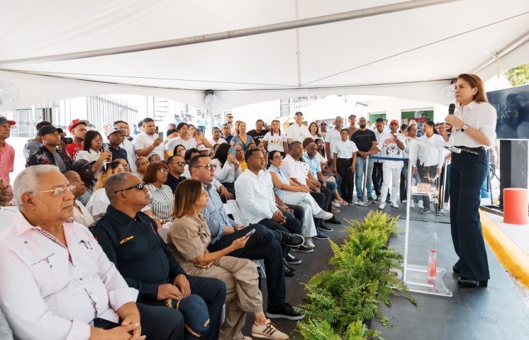 Carolina Mejía transforma vertedero en nuevo parque Monumental, impactando en la calidad de vida en Los Girasoles