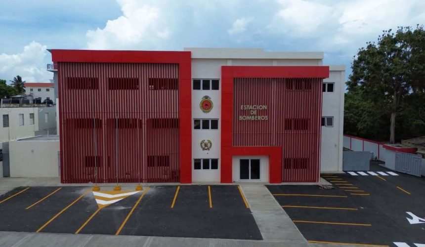 Gestión del senador Franklin Romero lega moderna estación de bomberos a SFM