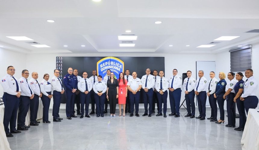 Policía Nacional fortalece cultura de integridad con conferencia sobre cumplimiento normativo y mitigación de riesgos
