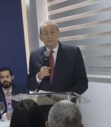 Impulsan proyecto para levantar moderno estadio de béisbol en el Ensanche La Fe