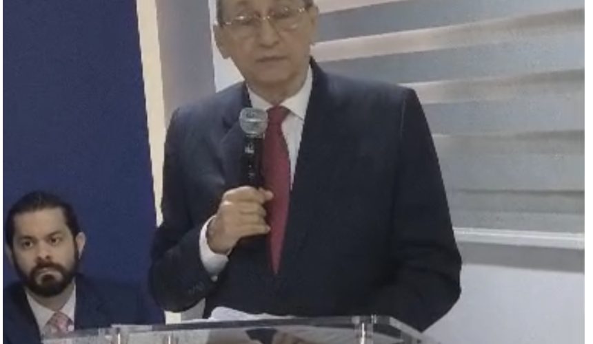 Impulsan proyecto para levantar moderno estadio de béisbol en el Ensanche La Fe