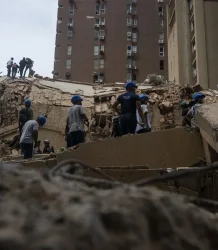 Se elevan a 920 los muertos y 3.360 los heridos por terremoto en Venezuela