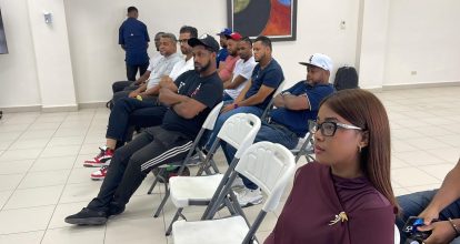 Asoprosado realiza charla sobre inteligencia emocional para softbolistas tras incidentes en torneos
