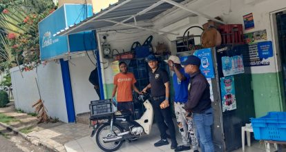 Policía Nacional investiga y da seguimiento a asalto a repartidor (delivery) en sector Alma Rosa I, SDE; el delito fue captado en video y difundido en redes sociales