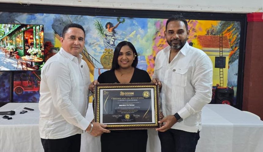 Coralia Lebrón se integra a la Cámara de Comercio Empresarial de Santo Domingo Norte