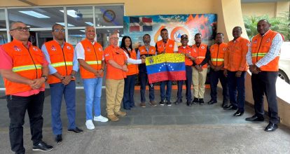 Defensa Civil reconoce labor de rescatista que participó en misión humanitaria en Venezuela