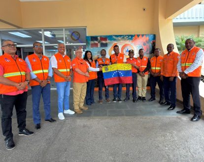 Defensa Civil reconoce labor de rescatista que participó en misión humanitaria en Venezuela