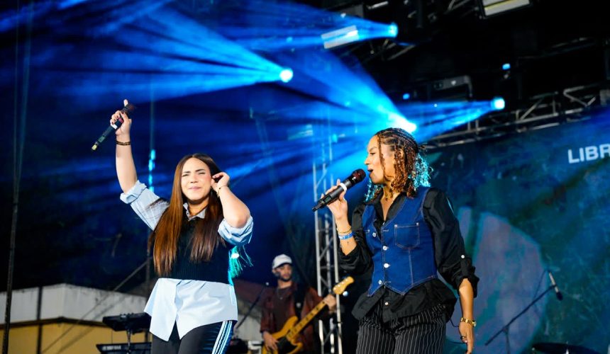 Constanza vive una manifestación masiva de fe y adoración en el histórico concierto “Adorando Juntos” de ReconocidosNet