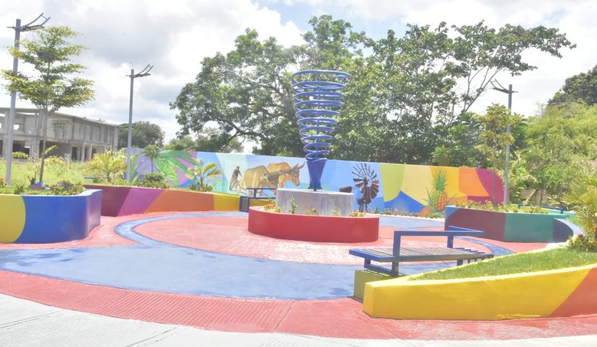 Junta Municipal de Angelina inaugura parque en El Remolino y entrega cancha y capilla remodelada en El Limoncito