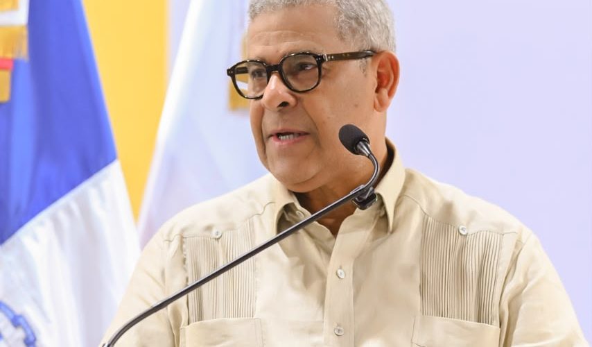 Más de 1,200 parceleros de Monte Plata inician proceso para obtener títulos definitivos tras hasta 55 años de espera
